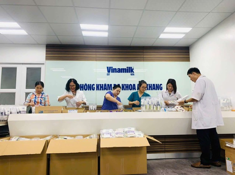 Nỗ lực khắc phục hậu quả, ổn định đời sống tại các vùng bão lũ ảnh 27