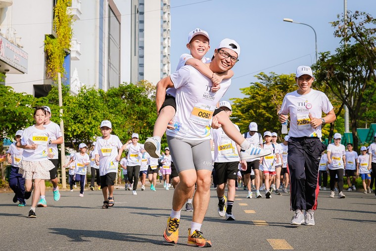 TH đồng hành mang giải chạy S-Race đến với hàng ngàn học sinh, sinh viên TP.HCM ảnh 1