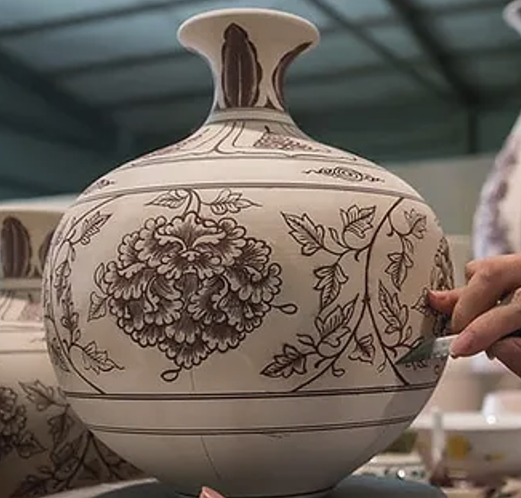 Cơ hội mở rộng thị trường xuất khẩu gốm sứ mỹ nghệ Việt Nam ảnh 1