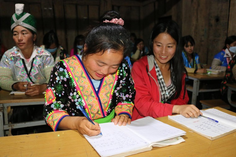 Hành trình xóa khoảng cách cho phụ nữ vùng cao ảnh 1