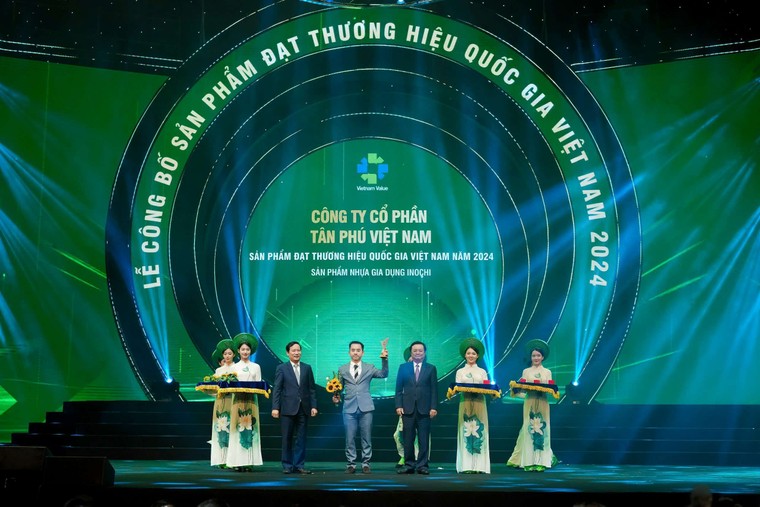 DNP Holding lần thứ 2 liên tiếp có 3 đại diện được vinh danh Thương hiệu quốc gia Việt Nam ảnh 3