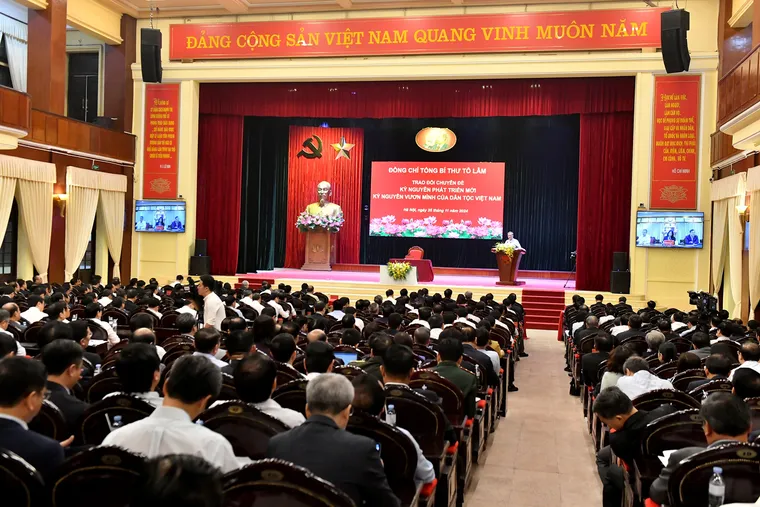 Tổng Bí thư Tô Lâm trao đổi chuyên đề về kỷ nguyên phát triển mới, kỷ nguyên vươn mình của dân tộc ảnh 2