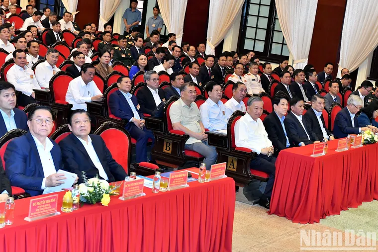 Tổng Bí thư Tô Lâm trao đổi chuyên đề về kỷ nguyên phát triển mới, kỷ nguyên vươn mình của dân tộc ảnh 3