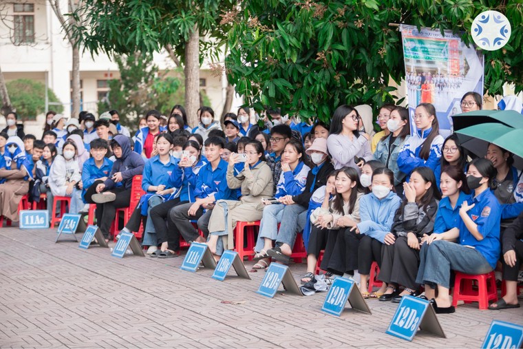 Điểm nhấn thú vị trong ngày hội tư vấn tuyển sinh Diễn Châu 3 Open Day ảnh 1