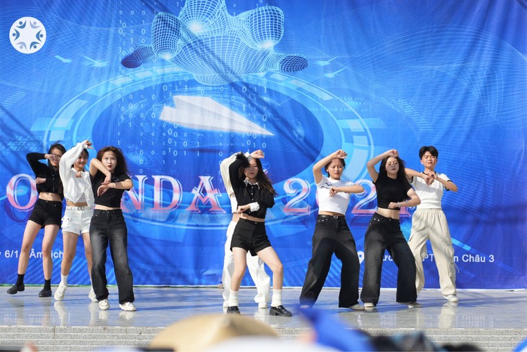 Điểm nhấn thú vị trong ngày hội tư vấn tuyển sinh Diễn Châu 3 Open Day ảnh 3