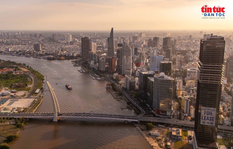 Diện mạo TP Hồ Chí Minh thay đổi đầy ngoạn mục sau 50 năm ảnh 8