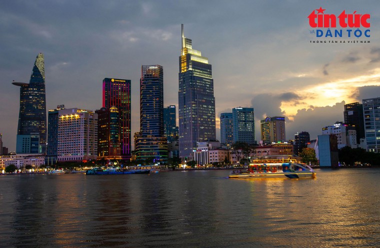 Diện mạo TP Hồ Chí Minh thay đổi đầy ngoạn mục sau 50 năm ảnh 10