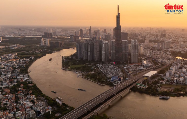 Diện mạo TP Hồ Chí Minh thay đổi đầy ngoạn mục sau 50 năm ảnh 9