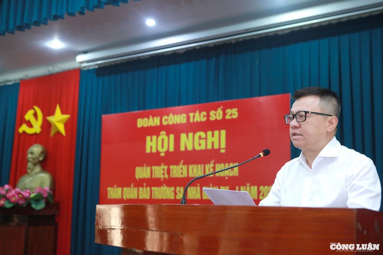 Đoàn công tác báo chí thăm Trường Sa nhân kỷ niệm 100 năm Báo chí cách mạng Việt Nam ảnh 4