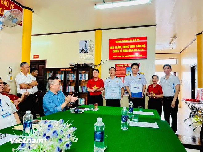 Đoàn Hội Nhà báo Việt Nam kết thúc chuyến công tác đặc biệt thăm Trường Sa ảnh 1