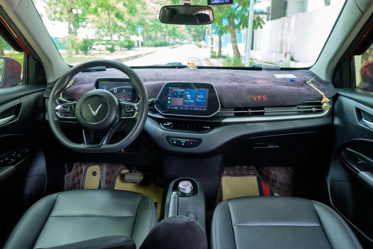 Chủ xe VinFast VF 5 sau 2 năm sử dụng: “Không khói bụi, tiết kiệm, dùng rẻ ngang xe máy” ảnh 5