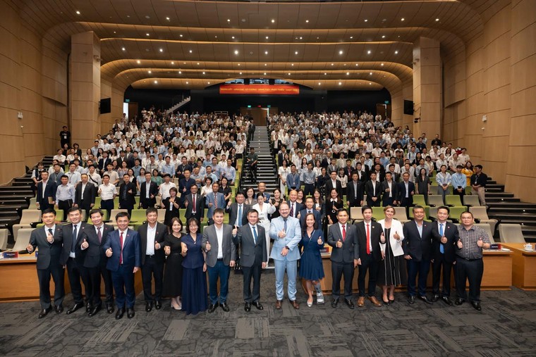 Viettel và Qualcom nâng cấp hợp tác sau 16 năm cùng nhau nghiên cứu công nghệ ảnh 1