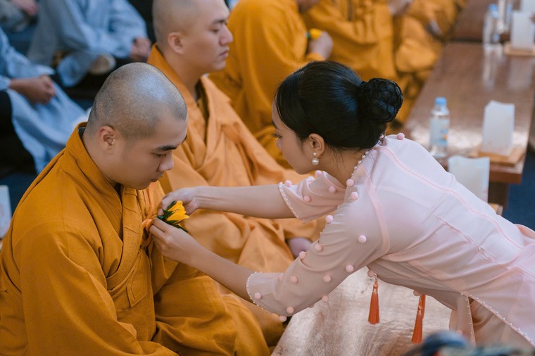 Du khách hào hứng tham dự chợ lá kỷ lục và triển lãm lịch sử tại núi Bà Đen, Tây Ninh ảnh 9