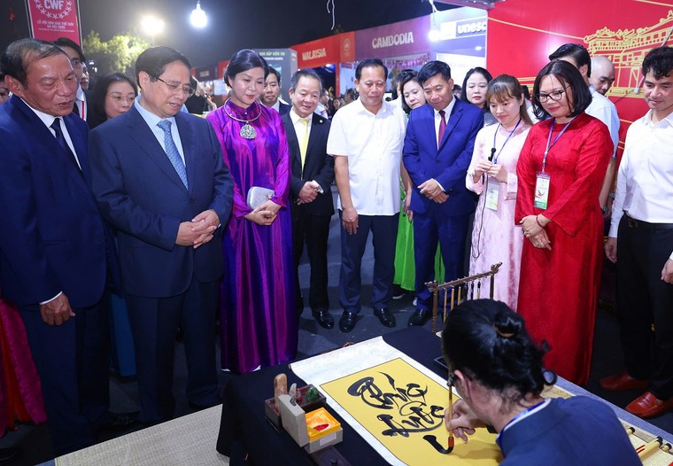 T&T Group, SHB chung tay kết nối, lan tỏa tinh hoa văn hóa Việt Nam tại Lễ hội Văn hóa Thế giới ảnh 1