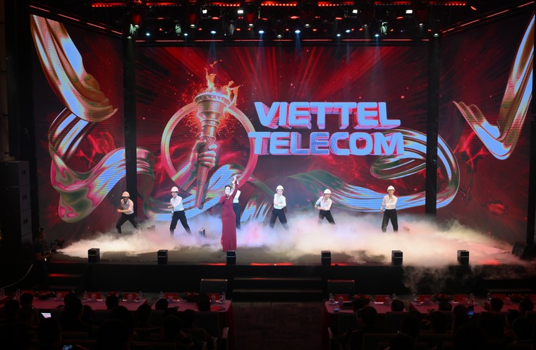 Viettel Telecom nhận Huân chương Lao động hạng Nhất và kỷ niệm 25 năm Ngày truyền thống ảnh 5