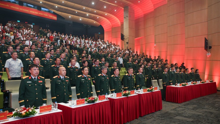 Viettel Telecom nhận Huân chương Lao động hạng Nhất và kỷ niệm 25 năm Ngày truyền thống ảnh 4