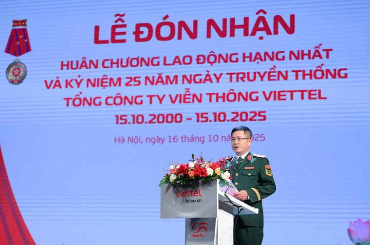 Viettel Telecom nhận Huân chương Lao động hạng Nhất và kỷ niệm 25 năm Ngày truyền thống ảnh 3