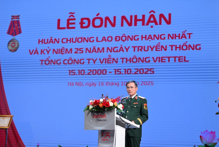 Viettel Telecom nhận Huân chương Lao động hạng Nhất và kỷ niệm 25 năm Ngày truyền thống ảnh 7