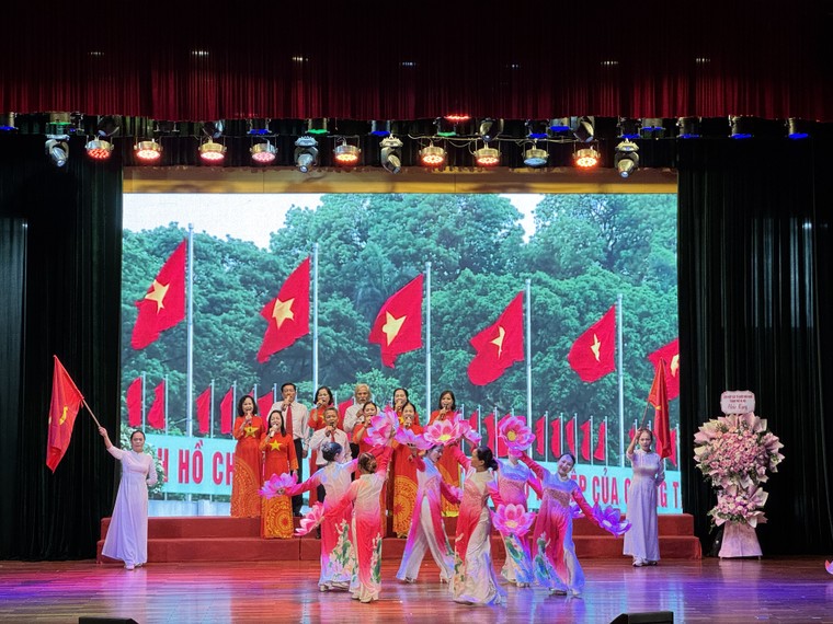 Hiệp hội UNESCO thành phố Hà Nội tổ chức Liên hoan Ca Múa Nhạc lần thứ XXI ảnh 6