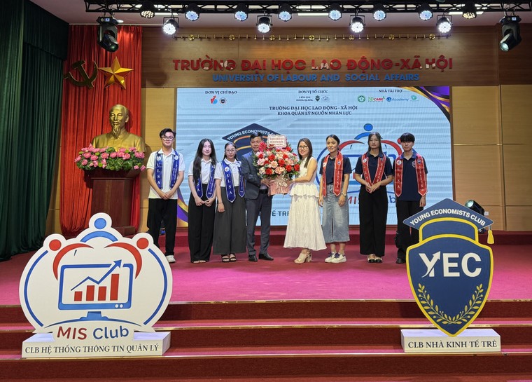 Trường Đại học Lao động Xã hội ra mắt hai câu lạc bộ chuyên ngành mới cho sinh viên ảnh 6