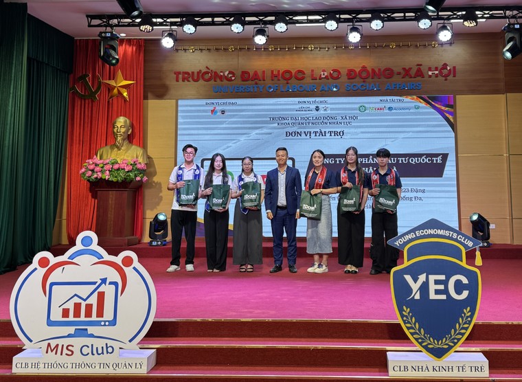 Trường Đại học Lao động Xã hội ra mắt hai câu lạc bộ chuyên ngành mới cho sinh viên ảnh 10