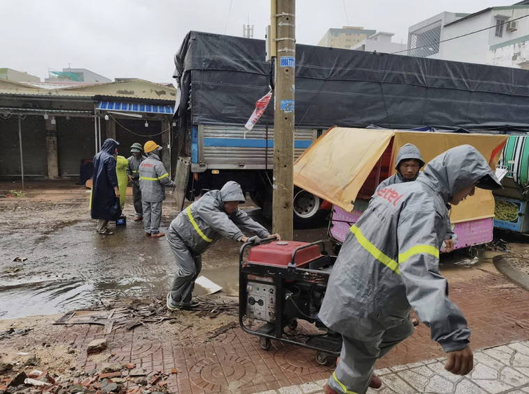 Viettel đồng hành với người dân vùng thiên tai ảnh 3