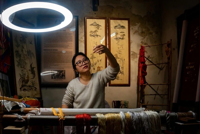 Sức sống di sản thêu trong thực hành nghệ thuật đương đại ảnh 1