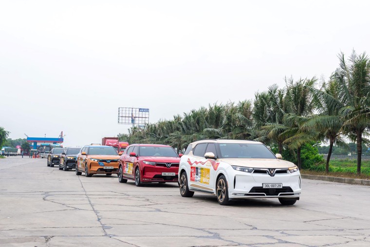 Cơ hội vàng sở hữu VinFast VF 9 trong tháng 12 với mức giá hời chưa từng có ảnh 1