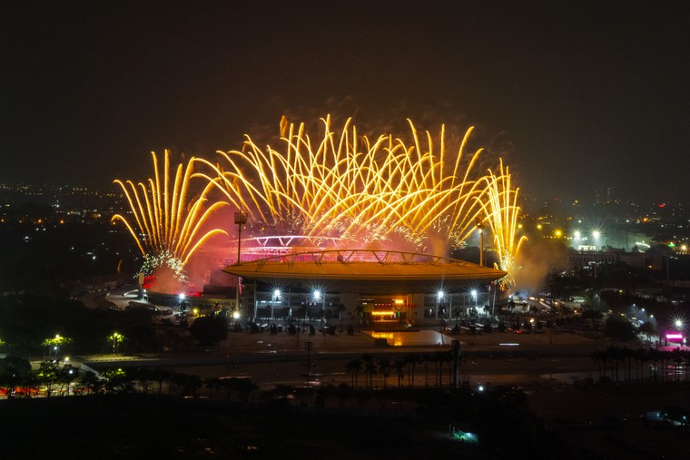 Sơ duyệt pháo hoa nghệ thuật quy mô lớn: Vừa hé lộ đã “đốn tim” người đân Thủ đô ảnh 2