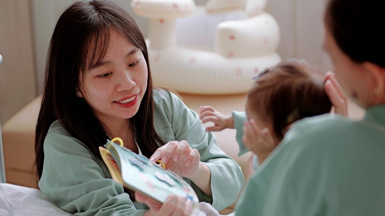 Kỳ tích ghép gan cho bé gái gần 1 tuổi, cân nặng chỉ 5,3 kg tại Vinmec Times City ảnh 3