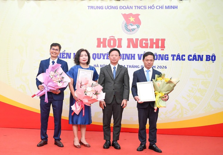 Trung ương Đoàn trao các quyết định nhân sự tại Báo Tiền Phong ảnh 1