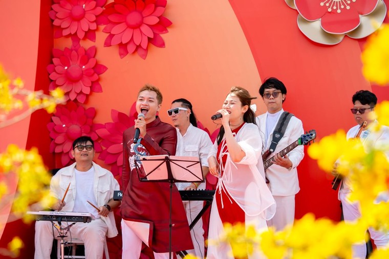 Đón Tết kiểu mới: Du xuân kết hợp xem đất, Cần Giờ tấp nập giao dịch đầu năm ảnh 3