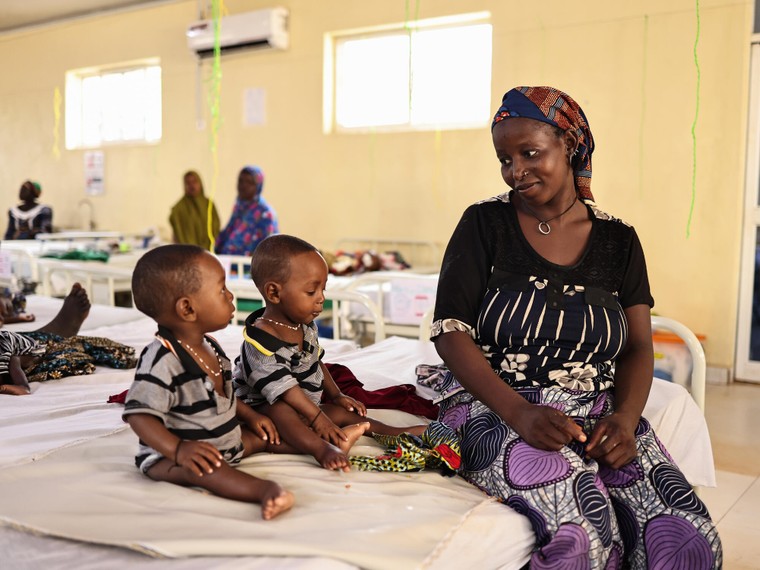 "Trận chiến" sinh tồn trong cơn bão đa khủng hoảng tại Nigeria ảnh 1