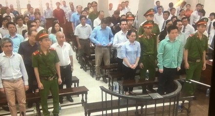 Lời nhắn gửi nghẹn lòng từ 2 bà vợ của Nguyễn Xuân Sơn và Hà Văn Thắm ảnh 1