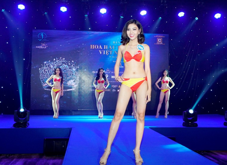 Bikini Vietjet 'đốt nóng' Hoa hậu Đại Dương 2017 ảnh 1