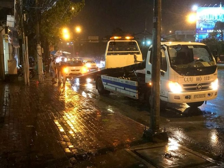 Có trạm bơm khổng lồ, đường Nguyễn Hữu Cảnh vẫn ngập ảnh 3