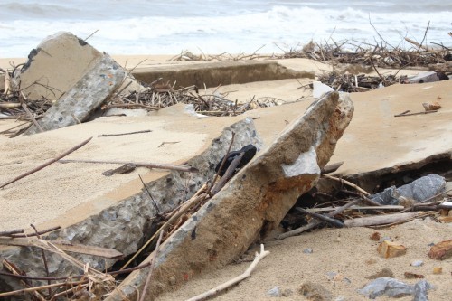 Quảng Bình: Kè đê biển xã Hải Trạch hư hỏng nặng ảnh 3