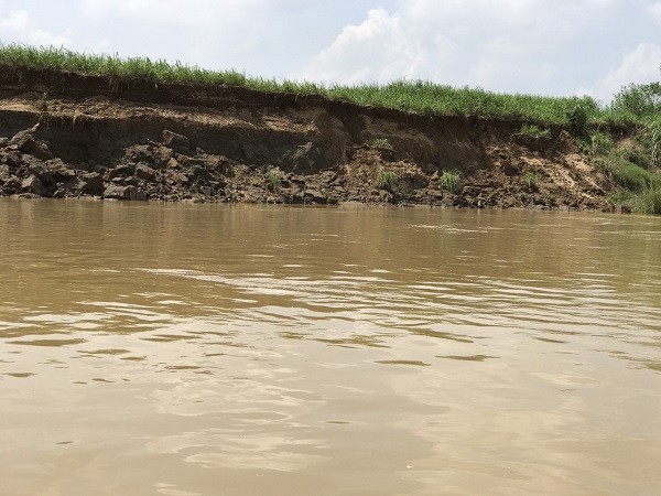 Cẩm Thủy (Thanh Hóa): Xót xa đứng nhìn hàng chục héc- ta đất nông nghiệp trôi theo dòng nước ảnh 3