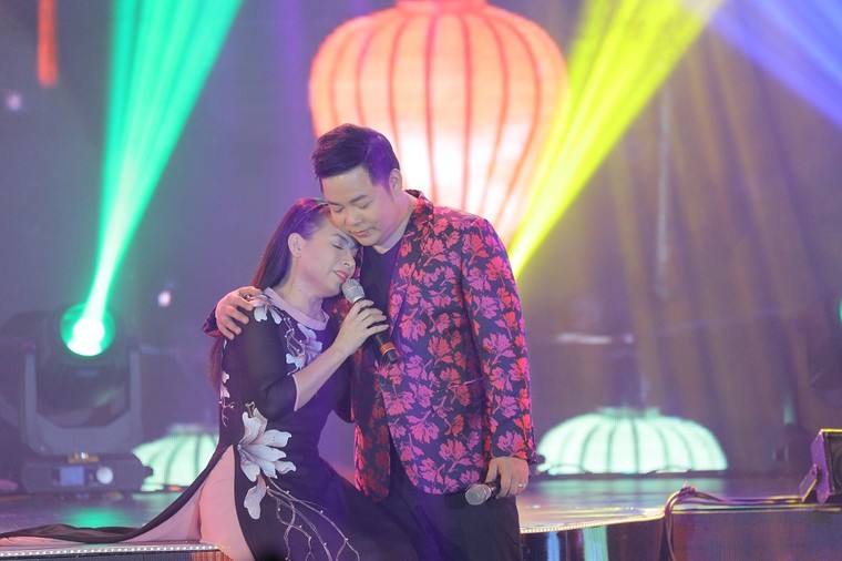 FLC ủng hộ đồng bào lũ lụt Thanh Hóa 2,5 tỷ đồng thông qua “Đêm tự tình” ảnh 7