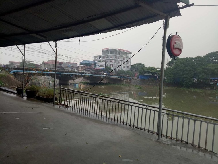 Đột nhập quán cà phê ven sông, tóm 15 đối tượng sử dụng ma tuý ảnh 2