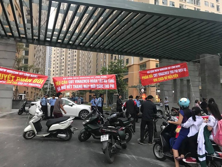Bị lạm thu, cư dân New Horizon City-87 Lĩnh Nam bức xúc căng băng rôn phản đối ảnh 2