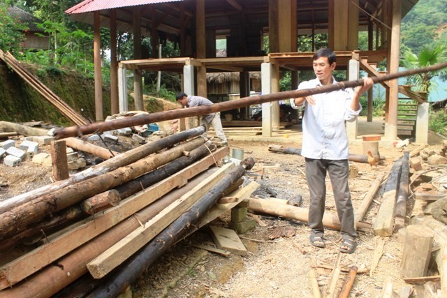 Nhiều hộ dân ở huyện miền núi Quan Hóa phải dời nhà do đá lở ảnh 1