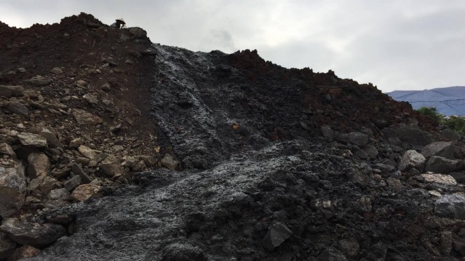 Dân kêu trời vì bị “hành hạ” khi sống cạnh nhà máy xi măng Sông Lam ảnh 2