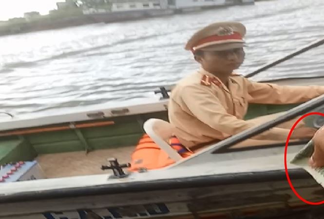 Tiếp bài “Cận cảnh mãi lộ trên sông”: Lãnh đạo CSGT hứa xử lý nghiêm cán bộ sai phạm ảnh 1