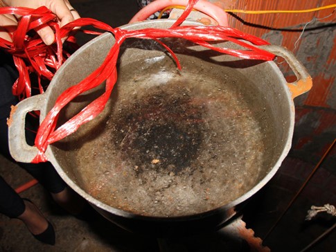 Nỗi khổ nước giếng nhiễm xăng dầu ảnh 1