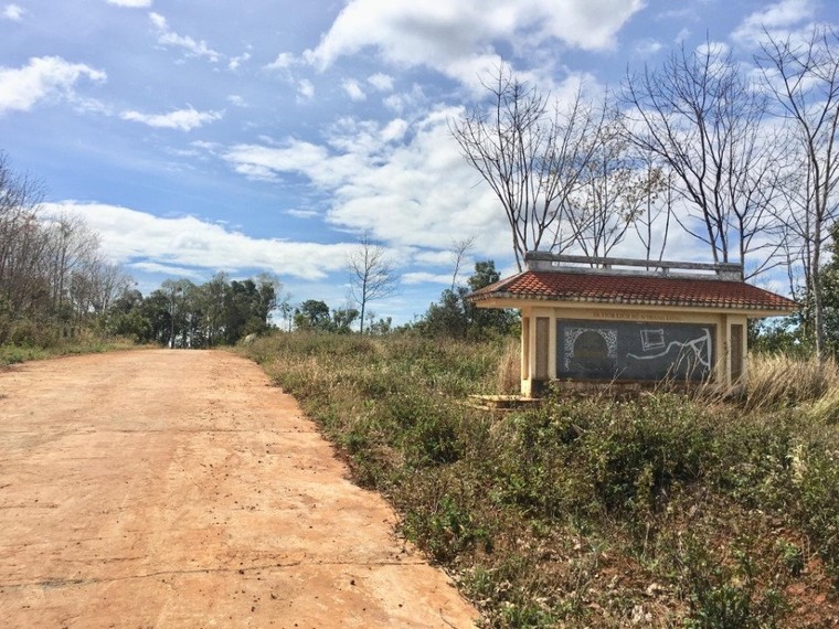 Đắk Nông: Người dân khốn khổ vì bãi rác 'đốt lộ thiên' nằm sát khu di tích quốc gia ảnh 2