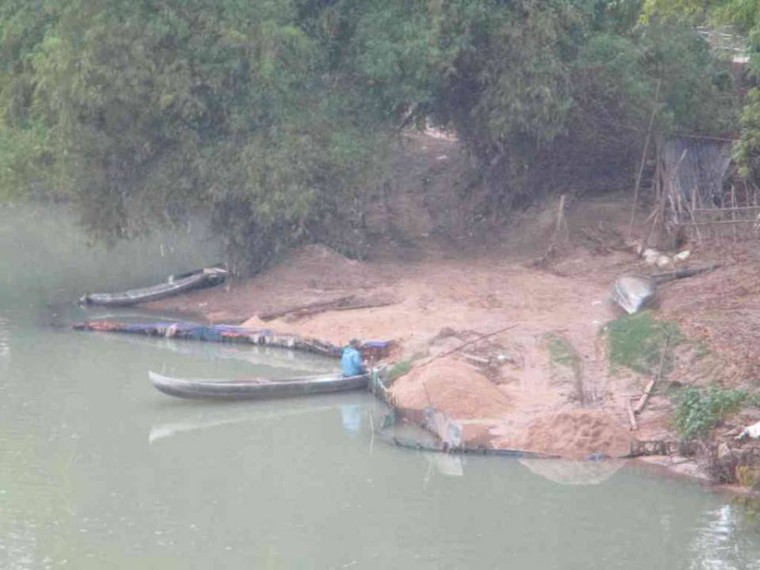 Tuy Phước - Bình Định: Nạn “cát tặc” vẫn tiếp tục hoành hành trên sông Hà Thanh ảnh 1