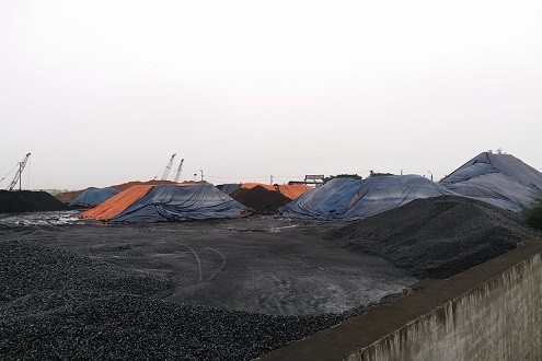 Hàng trăm hộ dân 'kêu cứu' vì ô nhiễm bụi than ảnh 1