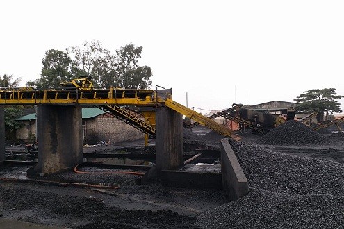 Hàng trăm hộ dân 'kêu cứu' vì ô nhiễm bụi than ảnh 2