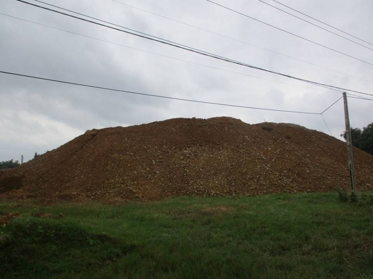 Bình Định: 'Đất tặc' và 'cát tặc' vẫn tung hoành địa bàn xã Tây Xuân ảnh 2